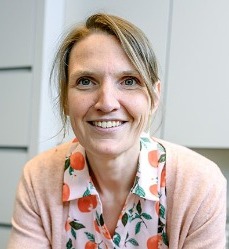 Dr. Anne Sunaert
